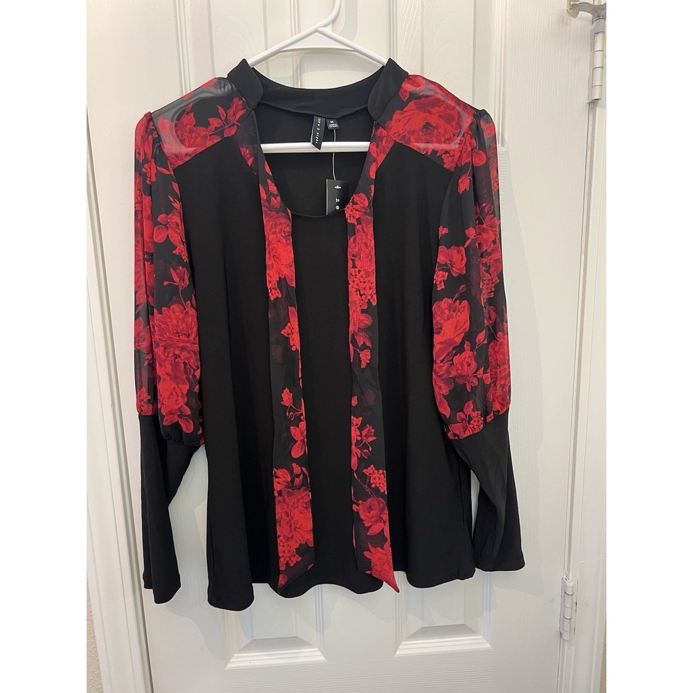 Zero 2 Eight Women's Blouse Medium Red Floral Sheer Sleeves Colorful Top NWT